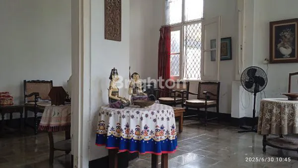 image RUMAH KLASIK AND ARTISTIK DAERAH KOTABARU (3)