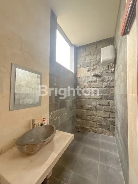 image BEAUTIFUL FREEHOLD HILL-VIEW VILLA (6)