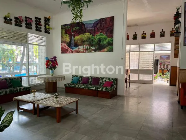 image RUMAH LUAS & TERAWAT DI PUSAT KOTA SURABAYA (4)