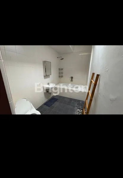 image INVESTASI TERBAIK DI LOKASI PREMIUM! VILLA FURNISHED LENGKAP DENGAN RUANG ART DI JANTUNG DEWI SRI, KUTA (5)