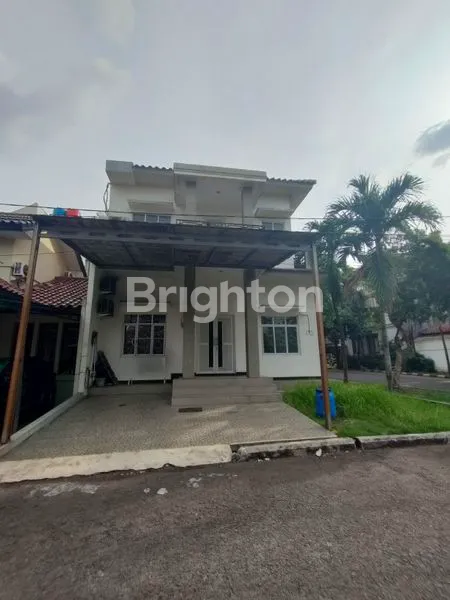 image RUMAH KOST STRATEGIS 8 KAMAR SANGAT TERAWAT SIAP HUNI DEKAT KAMPUS UPH & MALL KARAWACI (2)