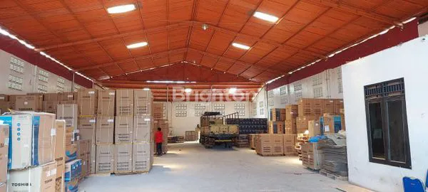 image GUDANG STRATEGIS YANG MENGHASILKAN PASSIVE INCOME DI NGALIYAN SEMARANG (4)