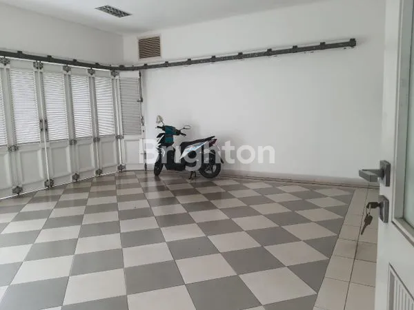 image RUMAH MEWAH DAN ASRI DI CIPETE  (3)