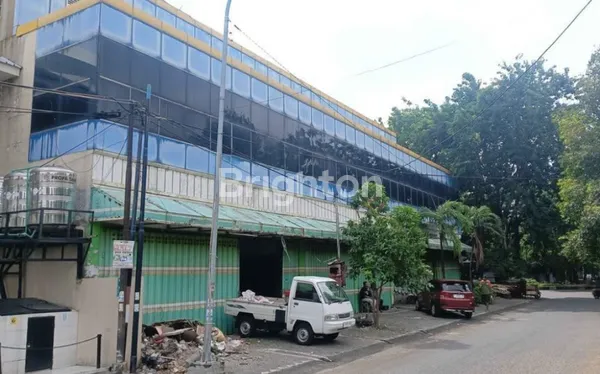 image DIJUAL GEDUNG EX KANTOR LOKASI SANGAT STRATEGIS DI KENDANGSARI, SEKITARAN PERHOTELAN DAN PERKANTORAN  (2)