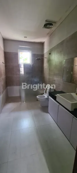 image HUNIAN DI DARMO PERMAI POSISI HOOK, FURNISHED, SANGAT TERAWAT (4)