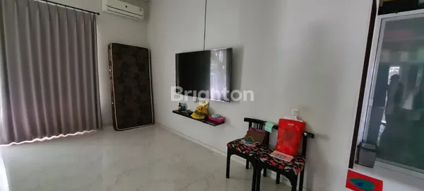 image HUNIAN DI DARMO PERMAI POSISI HOOK, FURNISHED, SANGAT TERAWAT (6)