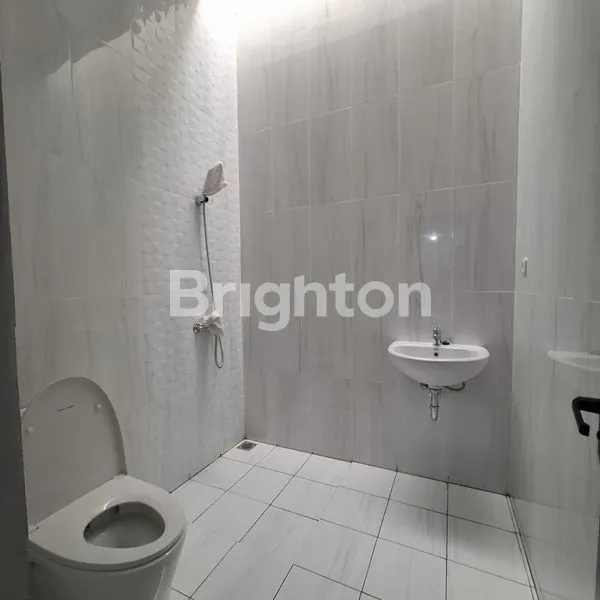 image DIJUAL RUMAH MEWAH 2 LANTAI DI CLUSTER PREMIUM KOTA WISATA  (4)