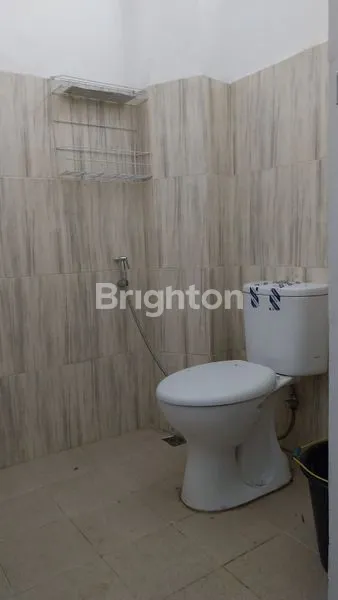 image RUKO MURAH LOKASI STRATEGIS DI JALAN ANUANG.  DEKAT JALAN VETERAN, SUNGAI SADDANG, JEND. SUDIRMAN, RUMAH SAKIT, MALL, DLL (5)