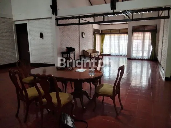 image DIJUAL RUMAH BESAR, SIAP HUNI, TANAH MENGGENTONG (2)