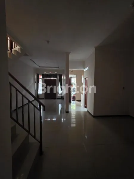 image RUMAH CANTIK SIAP HUNI STRATEGIS TAPOS DEPOK (4)