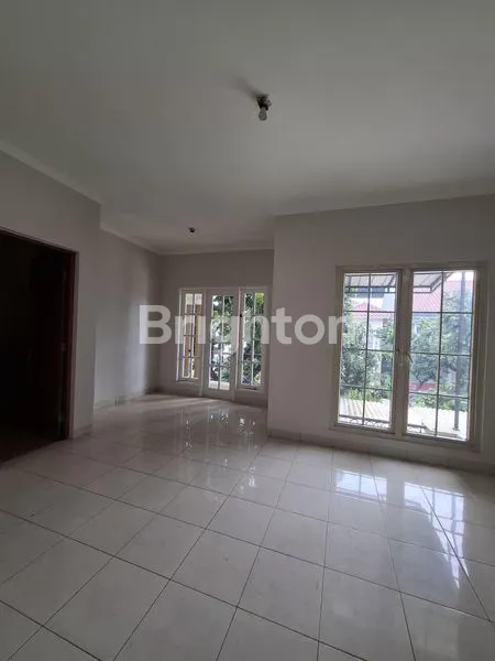 image RUMAH 2 LT FULL RENOVASI DALAM CLUSTER KOTA WISATA, (7)