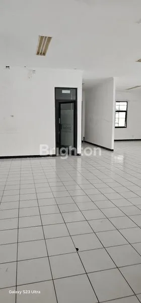 image DISEWAKAN GUDANG DI BREBEK INDUSTRI (8)