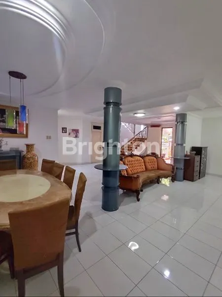 image RUMAH SUNTER  2 LT SEMIFURNISH JAKARTA UTARA (7)