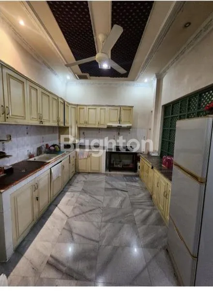 image RUMAH MEWAH 2 LANTAI DI TAMAN RATU, LT 252M² (7)