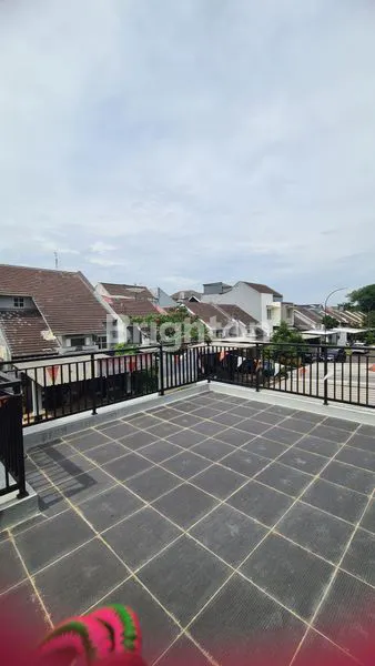 image RUMAH HOEK KOTA WISATA CIBUBUR (7)