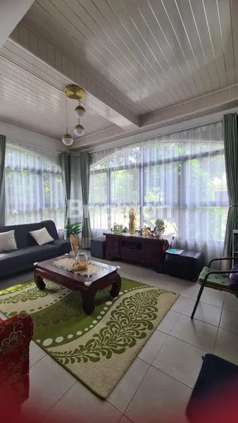 image RUMAH HOEK KOTA WISATA CIBUBUR (3)