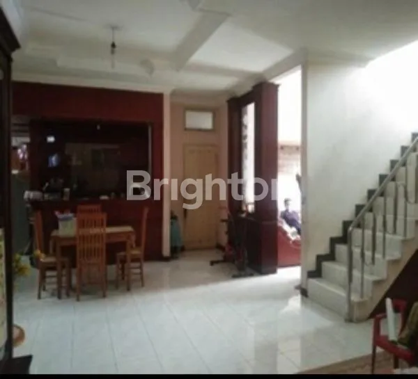 image RUMAH MEWAH 2 LT MEGAH DISEKELOA COBLONG BANDUNG KOTA  (2)