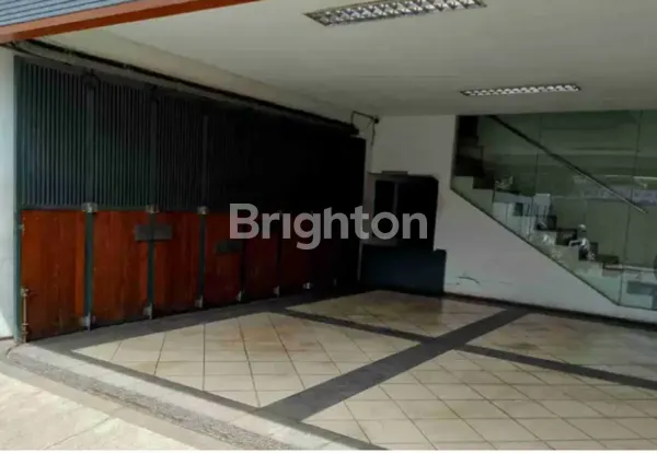 image RUMAH MEWAH AREA PREMIUM EKONOMIS STRATEGIS DEKAT LAP GOLF JUAL SGERA BANGET (3)