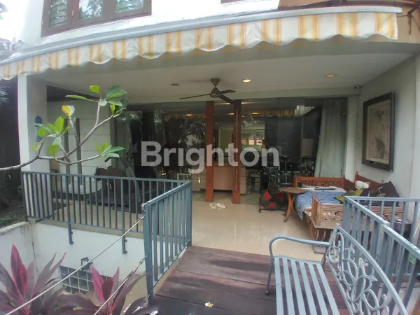 image RUMAH MEWAH AREA PREMIUM EKONOMIS STRATEGIS DEKAT LAP GOLF JUAL SGERA BANGET (6)