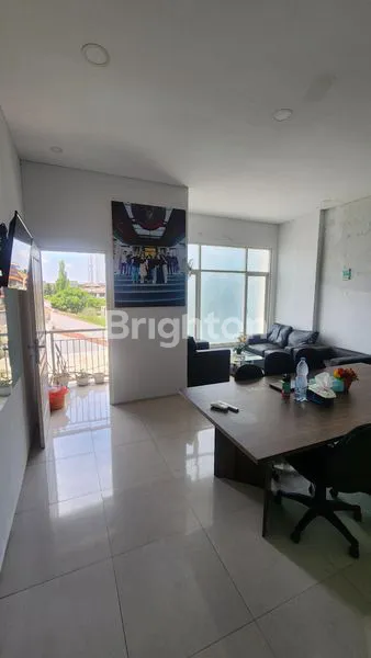 image RUKO 3 LANTAI SHM DI KUTISARI, DEKAT UNIV. PETRA (7)