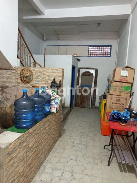 image RUMAH RUKO 2,5 LANTAI TERLETAK DAERAH ELITE (3)