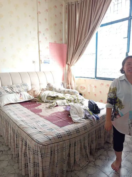 image RUMAH RUKO 2,5 LANTAI TERLETAK DAERAH ELITE (5)