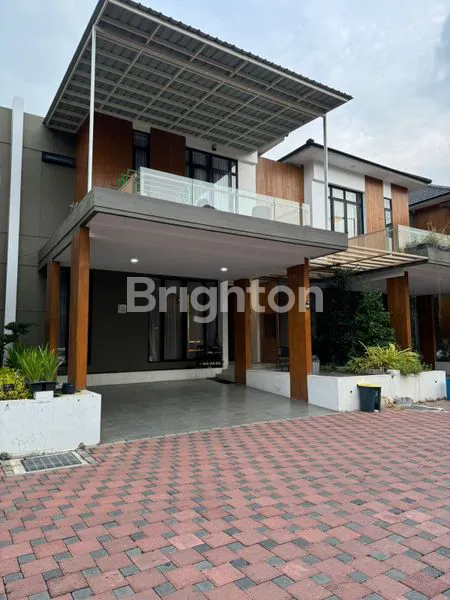 DIJUAL RUMAH MEWAH CLUSTER J. CROWN MEDAN