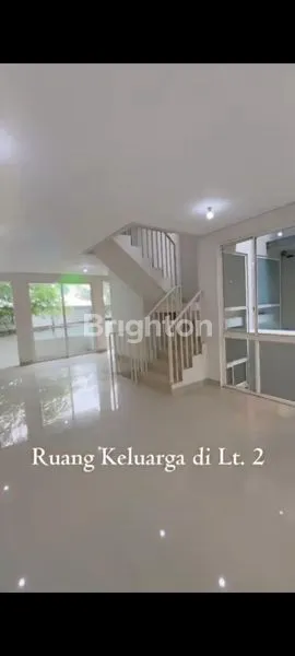 image RUMAH 3 LANTAI MEWAH MURAH KONSEP FLYING GARDEN DI WISATA BUKIT MAS WBM CLUSTER NOTREDAME SURABAYA BARAT (4)