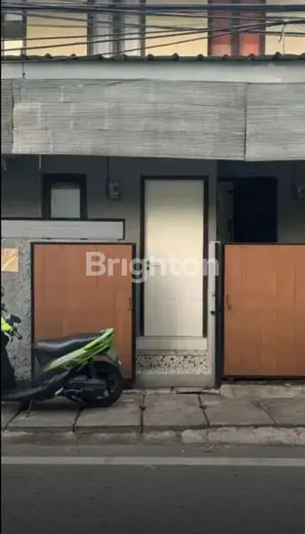 RUMAH KOST MENTENG ATAS, SETIABUDI, JAKARTA SELATAN.