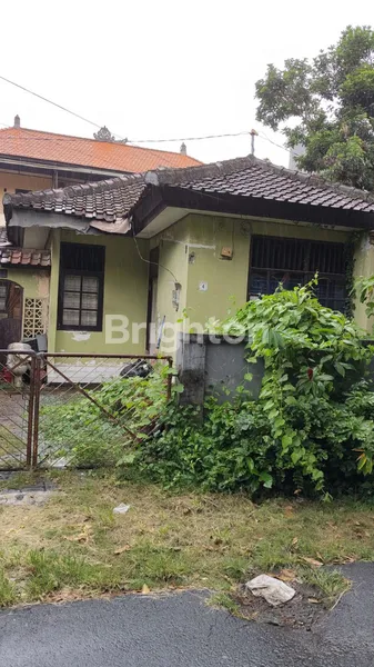 DIJUAL RUMAH SIAP RENOVASI , SHM, HITUNG TANAH SAJA DI TAMAN GRIYA JIMBARAN