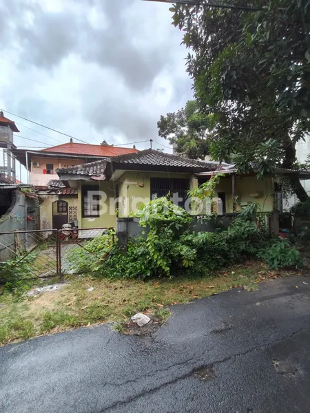 image DIJUAL RUMAH SIAP RENOVASI , SHM, HITUNG TANAH SAJA DI TAMAN GRIYA JIMBARAN  (2)