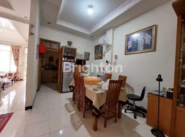 image RUMAH MEWAH 2 LANTAI DI PALEM SEMI, LT 108M² (5)