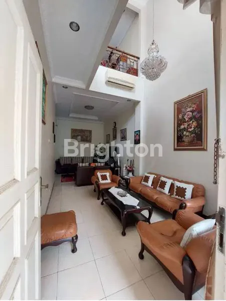 image RUMAH MEWAH 2 LANTAI DI PALEM SEMI, LT 108M² (2)