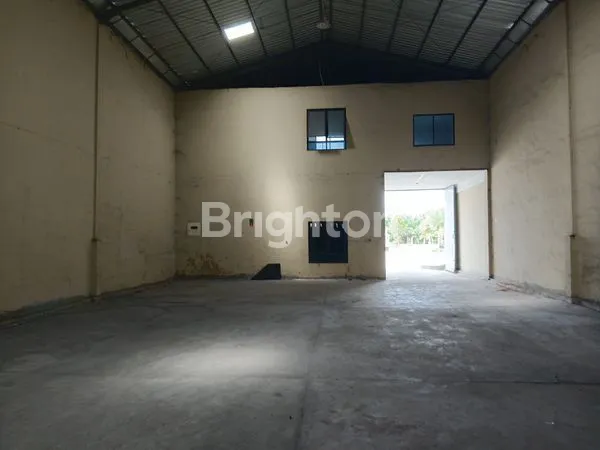 image GUDANG KANTOR MEDIUM DI PERGUDANGAN DALAM KOTA PEKANBARU (3)