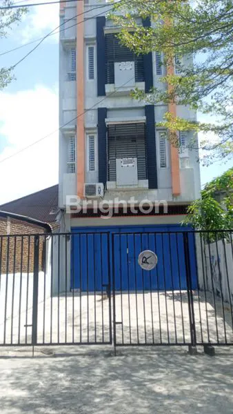 image RUMAH 3 LANTAI LT 130M² DI JL BAWAKARAENG (1)