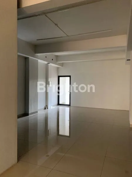 image RUKO 4 LANTAI SIAP HUNI, LOKASI STRATEGIS SURABAYA (2)