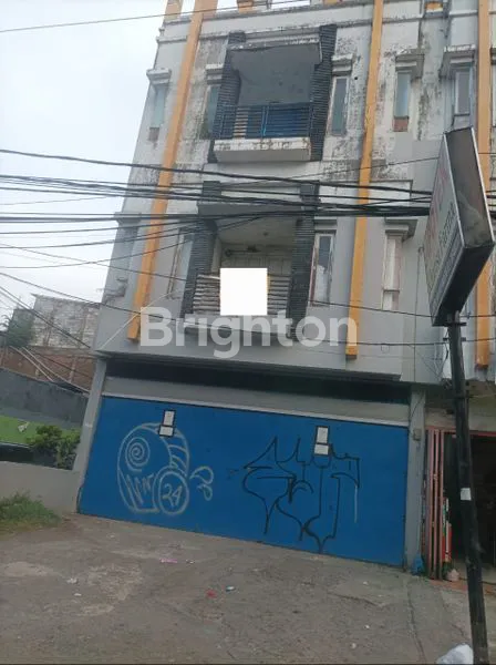 image DIJUAL RUMAH 3 LANTAI SIAP HUNI, SHM, NEGO (1)