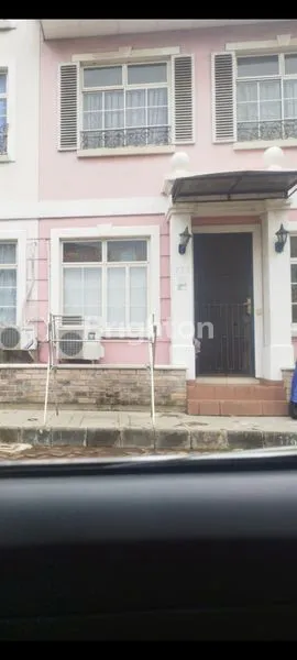 image RUMAH TOWNHOUSE TAMAN PARIS KARAWACI (1)