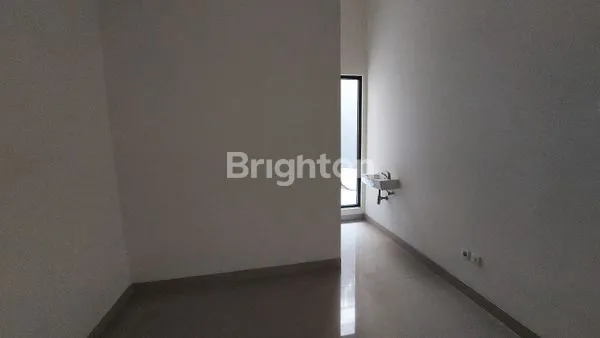 image RUMAH 2 LANTAI RUNGKUT ASRI, LT 100/LB 130 (7)