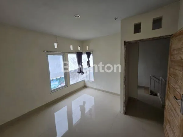 image DISEWAKAN RUMAH HARGA 77JT PER TAHUN DI KEBO IWA UTARA (2)