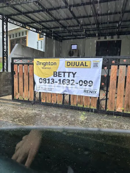 RUMAH NYAMAN, TENANG DI HOOK DENGAN BANYAK POHON BUAH AKTIF