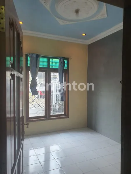 image RUMAH STRATEGIS DI GRAHA CANDI PERMAI PASURUAN , LT 156M² (6)