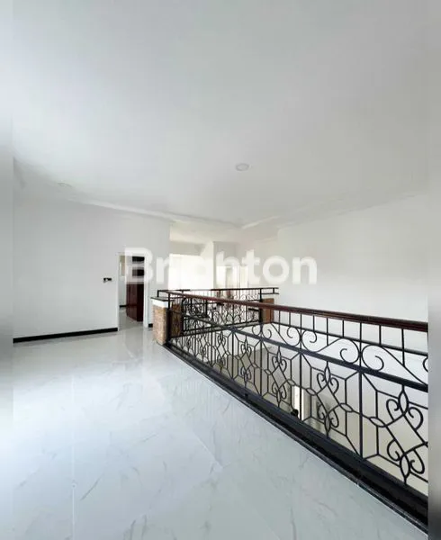 image DIJUAL/DISEWAKAN RUMAH BARU RENOVASI MULYOSARI PRIMA SURABAYA TIMUR (5)