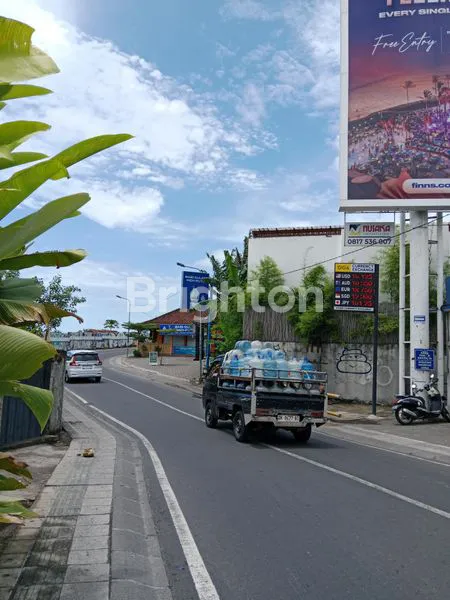 image RUKO DAERAH CANGGU PUSAT KERAMAIAN COCOK UNTUK BISNIS (5)