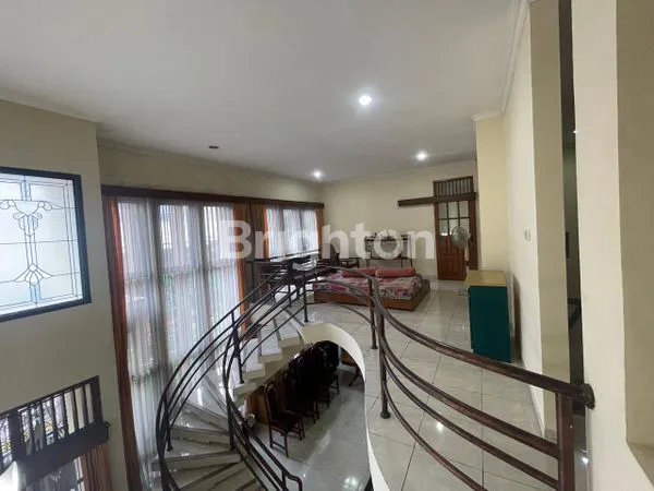 image PERUMAHAN CLUSTER 2 LANTAI CANTIK, MENARIK, INDAH DAN BEBAS BANJIR UNTUK KELUARGA BESAR (6)