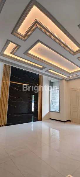 image RUMAH BARU GRESS SIAP HUNI LOKASI SANGAT STRATEGIS (5)