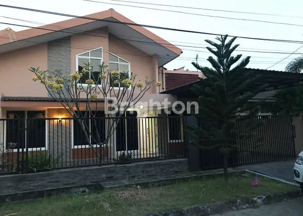 image RUMAH SIAP HUNI DI DARMO SENTOSA, HOOK 330 M², FULL FURNISH (3)