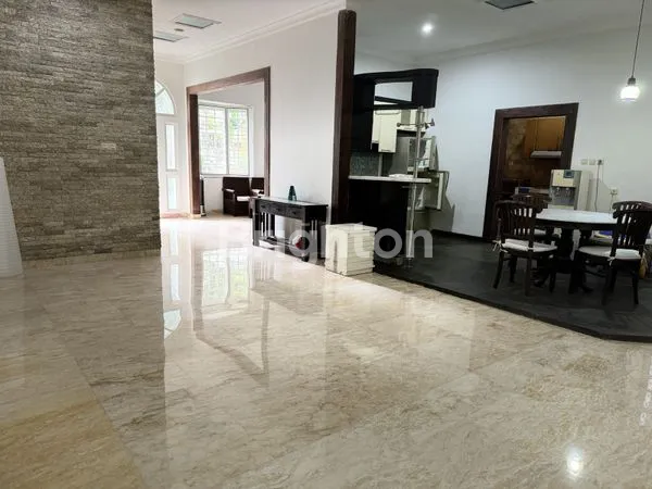 image JUAL RUMAH 2LANTAI PAKUWON CITY SAN DIEGO SURABAYA TIMUR (8)