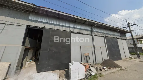 image GUDANG SIAP PAKAI IZIN INDUSTRI OSOWILANGUN PERMAI DEPAN PELABUHAN TELUK LAMONG SURABAYA BARAT (2)