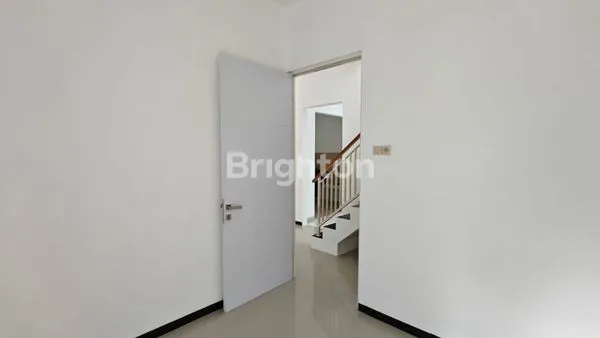 image RUMAH 2 LANTAI SIAP HUNI DI ISTANA MENTARI SIDOARJO (3)